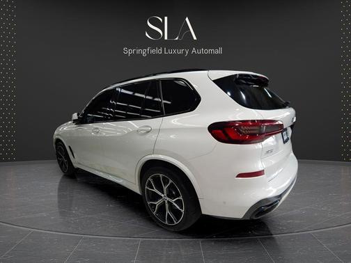 White 2022 BMW X5 xDrive40i