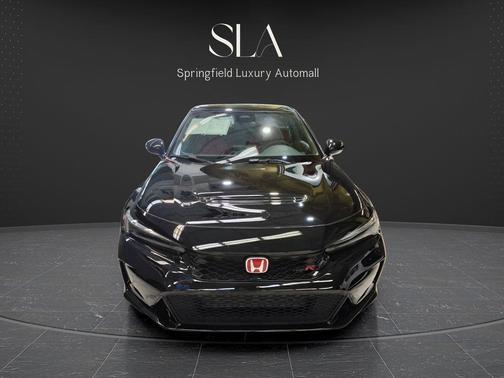 Crystal Black Pearl 2024 Honda Civic Type R