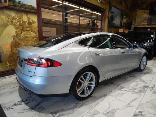 2014 Tesla Model S 