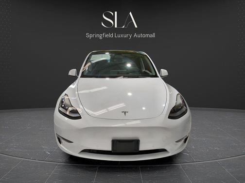 Pearl White Multi-Coat 2022 Tesla Model Y Long Range Dual Motor All-Wheel Drive