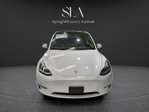 Pearl White Multi-Coat 2022 Tesla Model Y Long Range Dual Motor All-Wheel Drive