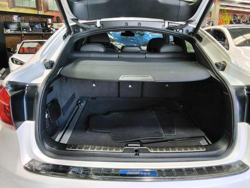 White 2019 BMW X6 xDrive35i