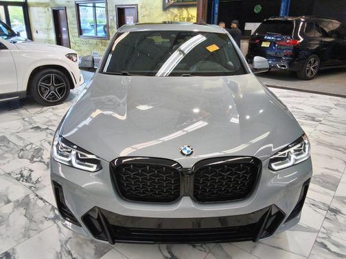 Gray 2023 BMW X4 xDrive30i