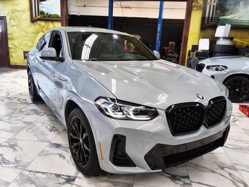 Gray 2023 BMW X4 xDrive30i