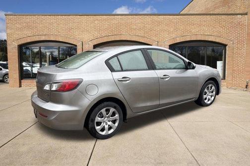 2013 Mazda Mazda3 i Sport