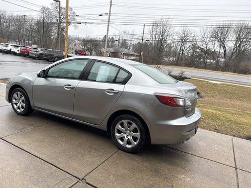 2013 Mazda Mazda3 i Sport