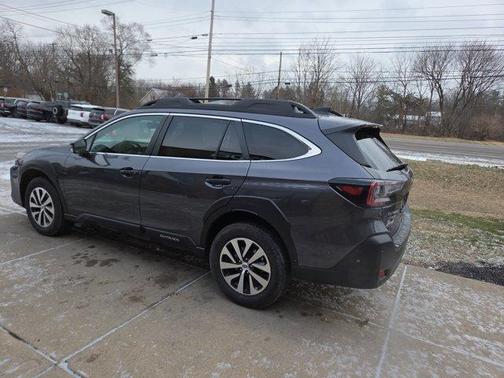 2025 Subaru Outback Premium