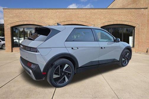 2026 Hyundai IONIQ 5 SE