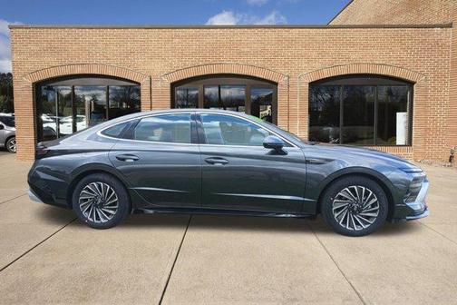 2026 Hyundai SONATA Hybrid SEL