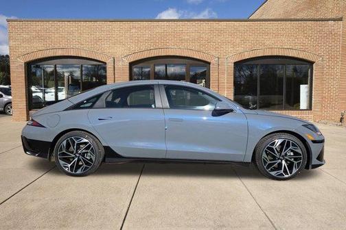 2025 Hyundai IONIQ 6 SEL
