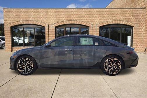 2025 Hyundai IONIQ 6 SEL