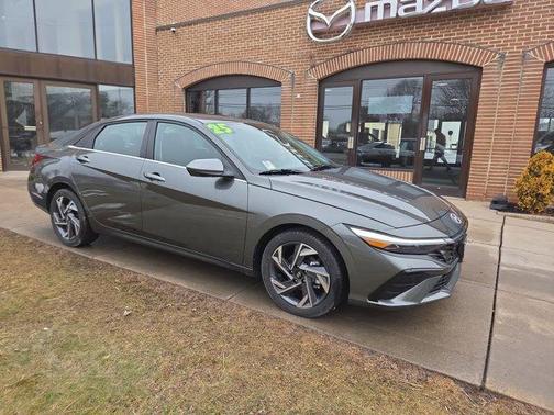 2025 Hyundai ELANTRA SEL Convenience