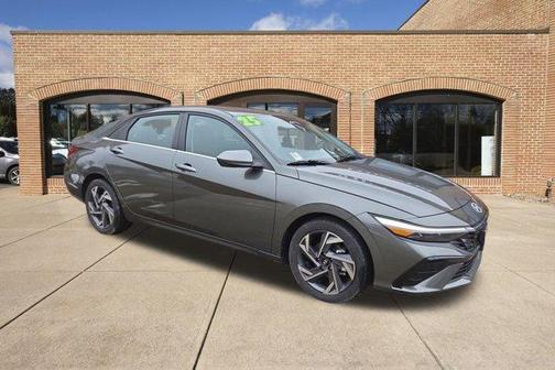 2025 Hyundai ELANTRA SEL Convenience