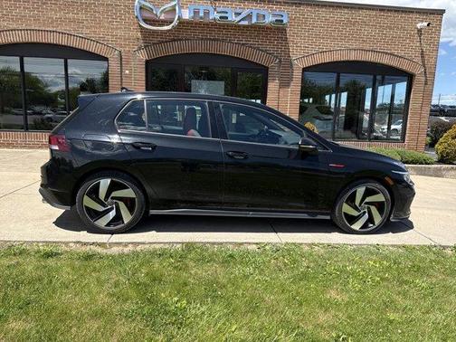 Mythos Black Metallic 2024 Volkswagen Golf GTI 2.0T S