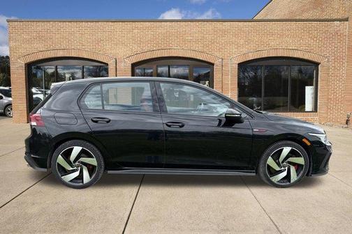 Mythos Black Metallic 2024 Volkswagen Golf GTI 2.0T S
