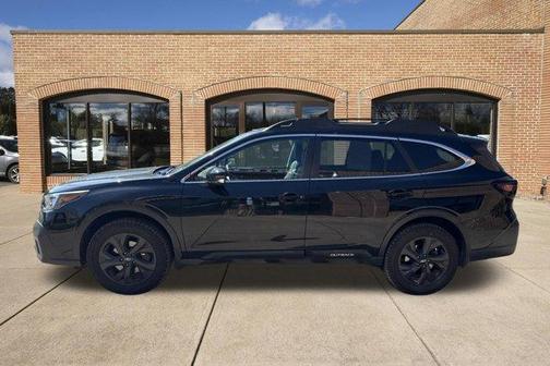 Crystal Black Silica 2020 Subaru Outback Onyx Edition XT