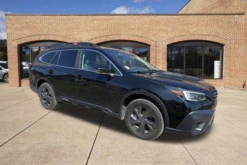 Crystal Black Silica 2020 Subaru Outback Onyx Edition XT