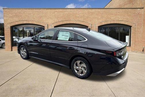 Carbon Blue 2026 Hyundai SONATA SE