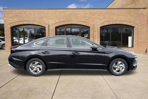 Carbon Blue 2026 Hyundai SONATA SE