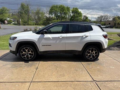 Bright White Clearcoat 2025 Jeep Compass Limited