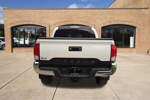 2017 Toyota Tacoma SR