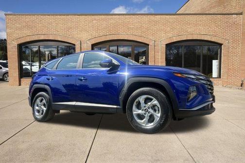 2022 Hyundai TUCSON SE