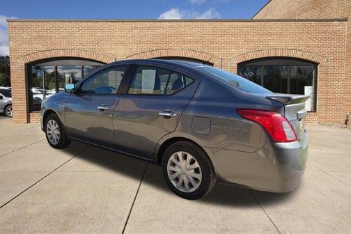 2017 Nissan Versa 1.6 SV