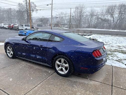 2016 Ford Mustang V6