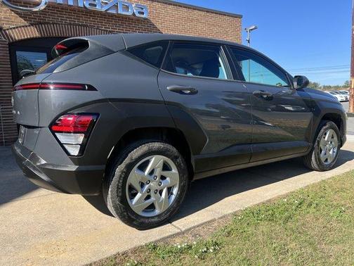2024 Hyundai KONA SE