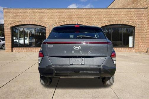 2024 Hyundai KONA SE