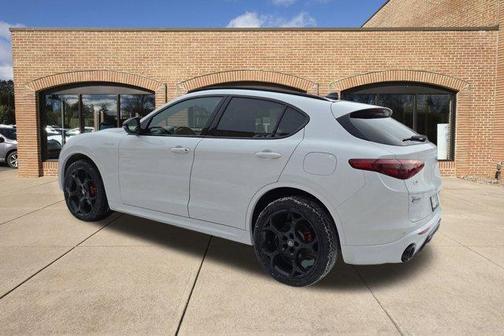 2022 Alfa Romeo Stelvio Veloce