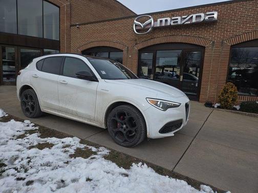 2022 Alfa Romeo Stelvio Veloce