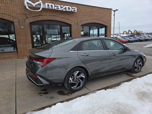 2025 Hyundai ELANTRA HEV Limited