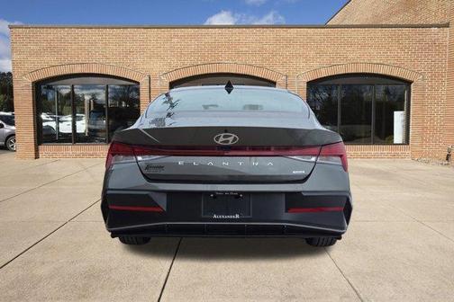 2025 Hyundai ELANTRA HEV Limited
