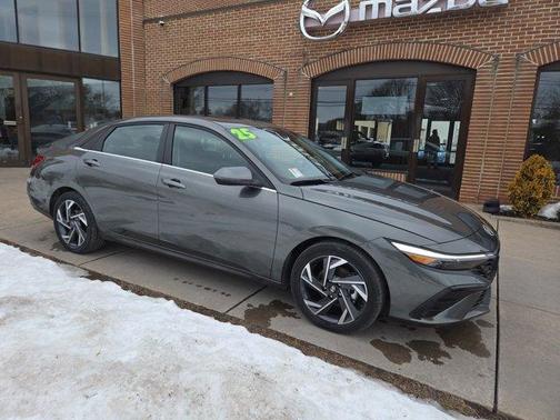 2025 Hyundai ELANTRA HEV Limited