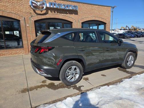 2025 Hyundai TUCSON SE