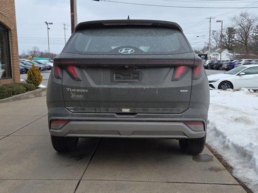 2025 Hyundai TUCSON SE