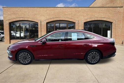 Red 2025 Hyundai SONATA Hybrid SEL