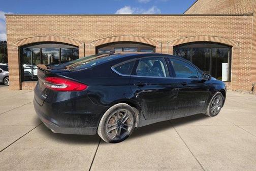 2017 Ford Fusion Hybrid SE