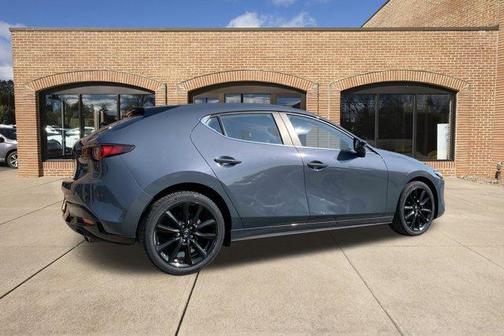 2022 Mazda Mazda3 Carbon Edition
