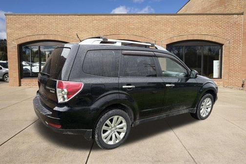 Obsidian Black Pearl 2011 Subaru Forester 2.5X Touring