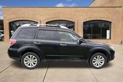 Obsidian Black Pearl 2011 Subaru Forester 2.5X Touring