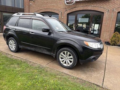 Obsidian Black Pearl 2011 Subaru Forester 2.5X Touring