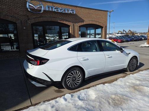 2025 Hyundai SONATA Hybrid SEL