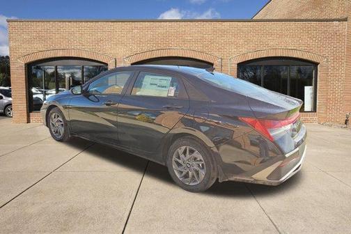 2026 Hyundai ELANTRA HEV Blue