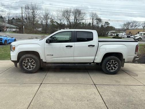 Summit White 2021 GMC Canyon AT4