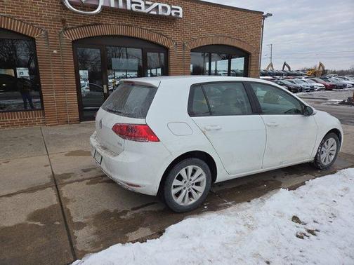 2015 Volkswagen Golf TDI S 4-Door