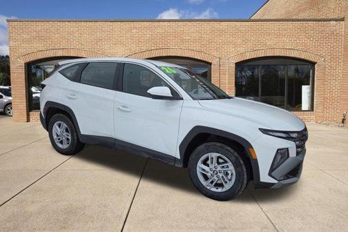 Serenity White Pearl 2026 Hyundai TUCSON SE