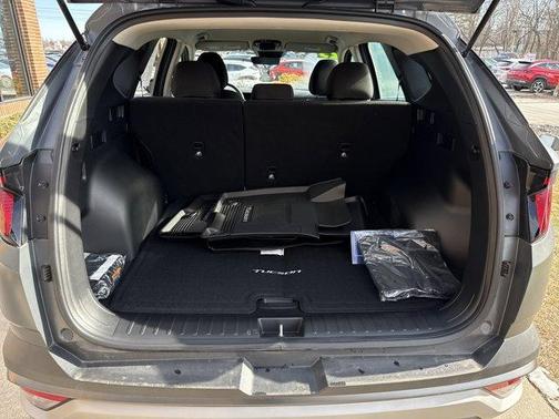 2025 Hyundai TUCSON SE