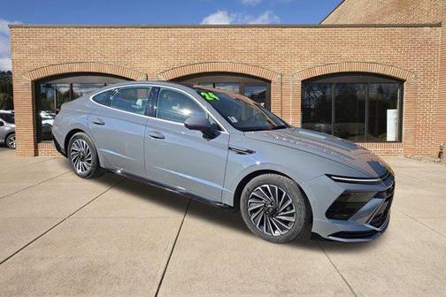 2024 Hyundai SONATA Hybrid Limited